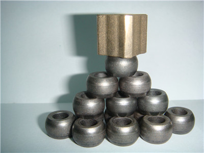 ���~�S��