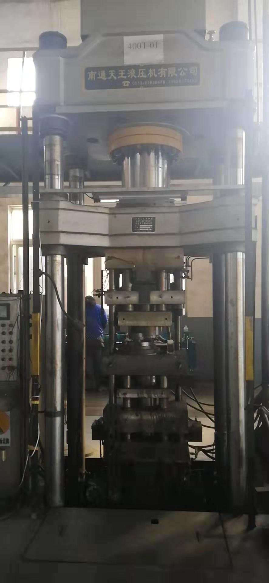 400���͉��C